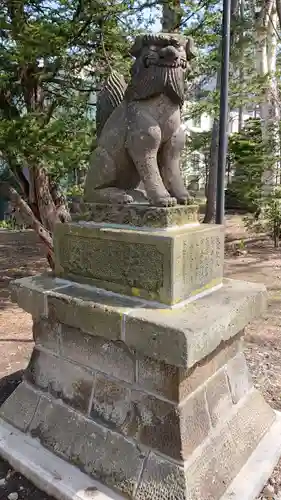 信濃神社の狛犬