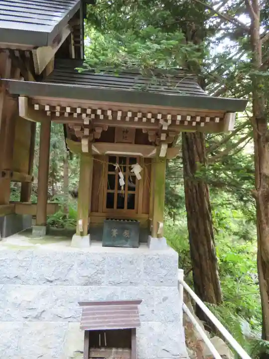 御嶽神社(王滝口)里宮の末社・摂社