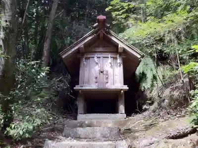敢國神社の本殿・本堂