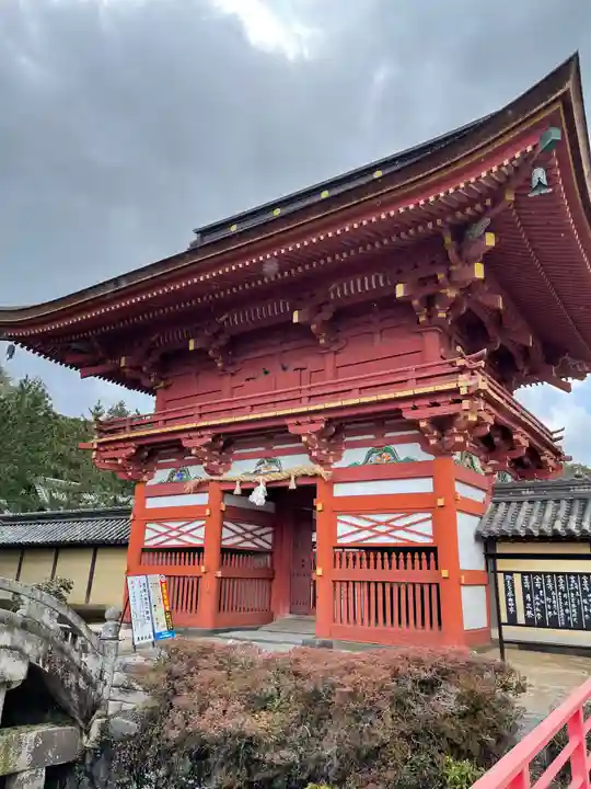 美濃國一宮 南宮大社の山門・神門