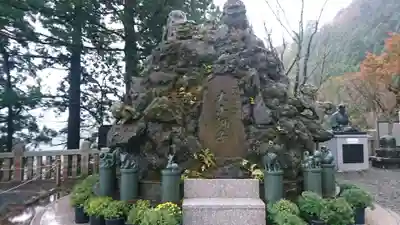 大山阿夫利神社の狛犬