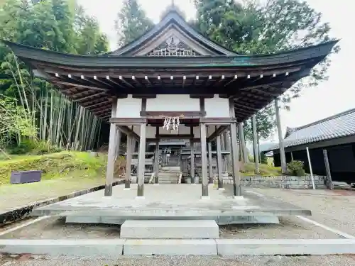 天満社の{uncategorized: "未分類", other: "その他", undefined: "問題あり", building: "その他建物", grave: "お墓", sacred_gate: "鳥居", guardian: "狛犬", statue: "像", buddha: "仏像", history: "歴史", nature: "自然", garden: "庭園", animal: "動物", pagoda: "塔", temizu: "手水舎", mountain_gate: "山門・神門", sanctuary: "本殿・本堂", subordinate: "末社・摂社", art: "芸術", scenery: "景色", jizo: "地蔵", ema: "絵馬", goshuin: "御朱印", omikuji: "おみくじ", items: "授与品その他", amulet: "お守り", goshuincho: "御朱印帳", eats: "食事", festival: "お祭り", votive_dance: "神楽", shichigosan: "七五三参", wedding: "結婚式", experience: "体験その他", initially: "初詣", around: "周辺", anti_infection: "感染症対策"}