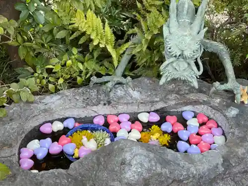 三輪神社の庭園