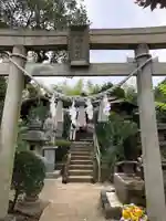 横浜御嶽神社の鳥居