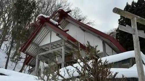 小谷石神社の{uncategorized: "未分類", other: "その他", undefined: "問題あり", building: "その他建物", grave: "お墓", sacred_gate: "鳥居", guardian: "狛犬", statue: "像", buddha: "仏像", history: "歴史", nature: "自然", garden: "庭園", animal: "動物", pagoda: "塔", temizu: "手水舎", mountain_gate: "山門・神門", sanctuary: "本殿・本堂", subordinate: "末社・摂社", art: "芸術", scenery: "景色", jizo: "地蔵", ema: "絵馬", goshuin: "御朱印", omikuji: "おみくじ", items: "授与品その他", amulet: "お守り", goshuincho: "御朱印帳", eats: "食事", festival: "お祭り", votive_dance: "神楽", shichigosan: "七五三参", wedding: "結婚式", experience: "体験その他", initially: "初詣", around: "周辺", anti_infection: "感染症対策"}