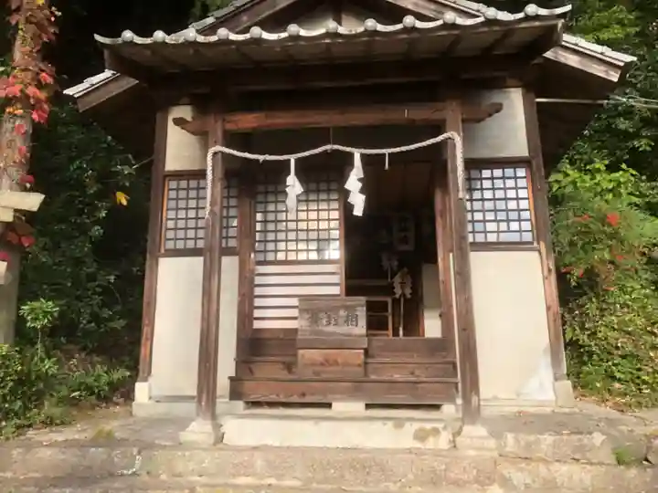 尾長天満宮の末社・摂社