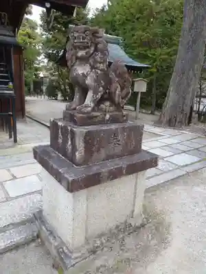 敷地神社（わら天神宮）の狛犬