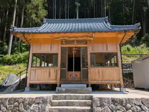 大将軍神社の{uncategorized: "未分類", other: "その他", undefined: "問題あり", building: "その他建物", grave: "お墓", sacred_gate: "鳥居", guardian: "狛犬", statue: "像", buddha: "仏像", history: "歴史", nature: "自然", garden: "庭園", animal: "動物", pagoda: "塔", temizu: "手水舎", mountain_gate: "山門・神門", sanctuary: "本殿・本堂", subordinate: "末社・摂社", art: "芸術", scenery: "景色", jizo: "地蔵", ema: "絵馬", goshuin: "御朱印", omikuji: "おみくじ", items: "授与品その他", amulet: "お守り", goshuincho: "御朱印帳", eats: "食事", festival: "お祭り", votive_dance: "神楽", shichigosan: "七五三参", wedding: "結婚式", experience: "体験その他", initially: "初詣", around: "周辺", anti_infection: "感染症対策"}
