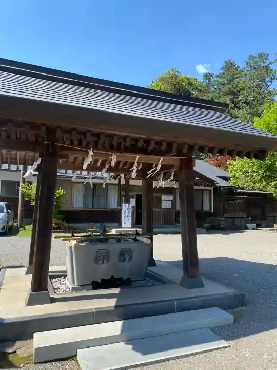 大間々神明宮の{uncategorized: "未分類", other: "その他", undefined: "問題あり", building: "その他建物", grave: "お墓", sacred_gate: "鳥居", guardian: "狛犬", statue: "像", buddha: "仏像", history: "歴史", nature: "自然", garden: "庭園", animal: "動物", pagoda: "塔", temizu: "手水舎", mountain_gate: "山門・神門", sanctuary: "本殿・本堂", subordinate: "末社・摂社", art: "芸術", scenery: "景色", jizo: "地蔵", ema: "絵馬", goshuin: "御朱印", omikuji: "おみくじ", items: "授与品その他", amulet: "お守り", goshuincho: "御朱印帳", eats: "食事", festival: "お祭り", votive_dance: "神楽", shichigosan: "七五三参", wedding: "結婚式", experience: "体験その他", initially: "初詣", around: "周辺", anti_infection: "感染症対策"}
