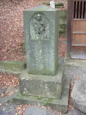 中氷川神社の仏像