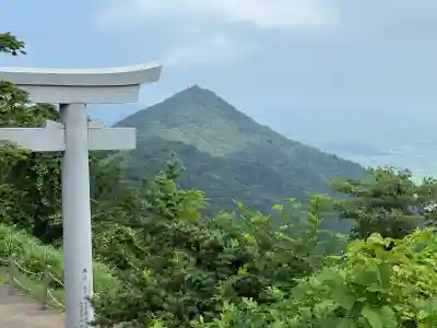彌彦神社奥宮（御神廟）(新潟県)