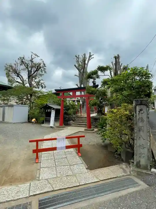 由比若宮(元鶴岡八幡宮)の{uncategorized: "未分類", other: "その他", undefined: "問題あり", building: "その他建物", grave: "お墓", sacred_gate: "鳥居", guardian: "狛犬", statue: "像", buddha: "仏像", history: "歴史", nature: "自然", garden: "庭園", animal: "動物", pagoda: "塔", temizu: "手水舎", mountain_gate: "山門・神門", sanctuary: "本殿・本堂", subordinate: "末社・摂社", art: "芸術", scenery: "景色", jizo: "地蔵", ema: "絵馬", goshuin: "御朱印", omikuji: "おみくじ", items: "授与品その他", amulet: "お守り", goshuincho: "御朱印帳", eats: "食事", festival: "お祭り", votive_dance: "神楽", shichigosan: "七五三参", wedding: "結婚式", experience: "体験その他", initially: "初詣", around: "周辺", anti_infection: "感染症対策"}