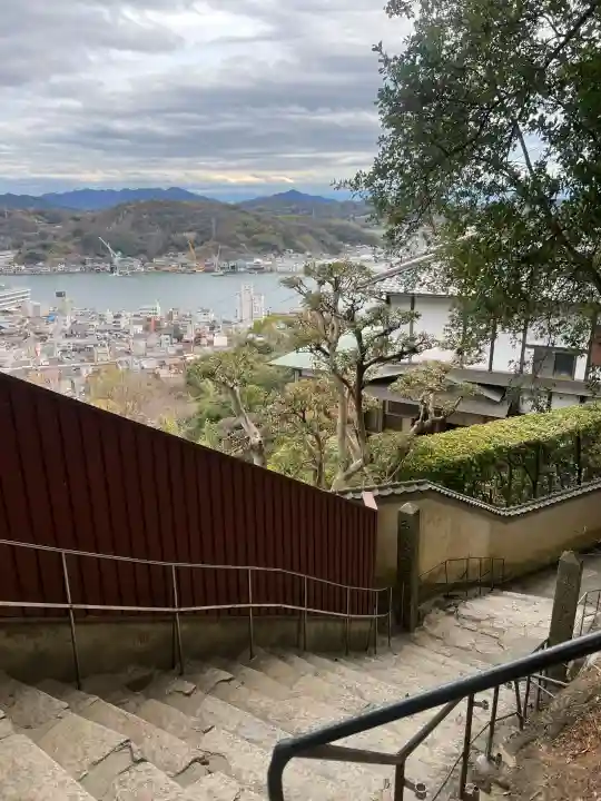 千光寺の{uncategorized: "未分類", other: "その他", undefined: "問題あり", building: "その他建物", grave: "お墓", sacred_gate: "鳥居", guardian: "狛犬", statue: "像", buddha: "仏像", history: "歴史", nature: "自然", garden: "庭園", animal: "動物", pagoda: "塔", temizu: "手水舎", mountain_gate: "山門・神門", sanctuary: "本殿・本堂", subordinate: "末社・摂社", art: "芸術", scenery: "景色", jizo: "地蔵", ema: "絵馬", goshuin: "御朱印", omikuji: "おみくじ", items: "授与品その他", amulet: "お守り", goshuincho: "御朱印帳", eats: "食事", festival: "お祭り", votive_dance: "神楽", shichigosan: "七五三参", wedding: "結婚式", experience: "体験その他", initially: "初詣", around: "周辺", anti_infection: "感染症対策"}