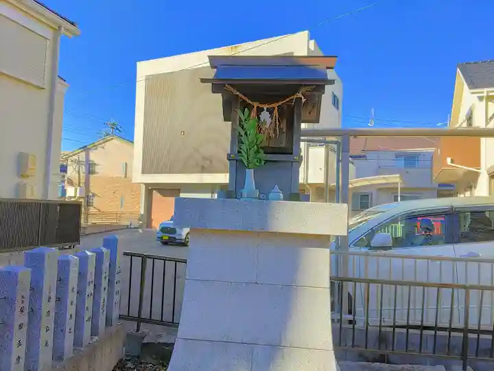 二ツ杁神明社の末社・摂社