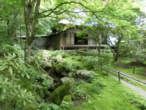 宝積山光前寺の庭園