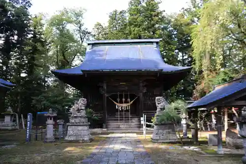 田村神社の本殿・本堂