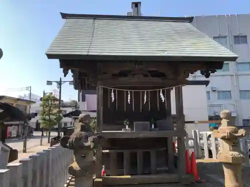 靇神社の本殿