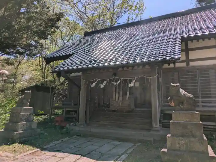住三吉神社の{uncategorized: "未分類", other: "その他", undefined: "問題あり", building: "その他建物", grave: "お墓", sacred_gate: "鳥居", guardian: "狛犬", statue: "像", buddha: "仏像", history: "歴史", nature: "自然", garden: "庭園", animal: "動物", pagoda: "塔", temizu: "手水舎", mountain_gate: "山門・神門", sanctuary: "本殿・本堂", subordinate: "末社・摂社", art: "芸術", scenery: "景色", jizo: "地蔵", ema: "絵馬", goshuin: "御朱印", omikuji: "おみくじ", items: "授与品その他", amulet: "お守り", goshuincho: "御朱印帳", eats: "食事", festival: "お祭り", votive_dance: "神楽", shichigosan: "七五三参", wedding: "結婚式", experience: "体験その他", initially: "初詣", around: "周辺", anti_infection: "感染症対策"}