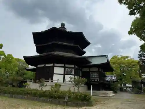 斑鳩寺の{uncategorized: "未分類", other: "その他", undefined: "問題あり", building: "その他建物", grave: "お墓", sacred_gate: "鳥居", guardian: "狛犬", statue: "像", buddha: "仏像", history: "歴史", nature: "自然", garden: "庭園", animal: "動物", pagoda: "塔", temizu: "手水舎", mountain_gate: "山門・神門", sanctuary: "本殿・本堂", subordinate: "末社・摂社", art: "芸術", scenery: "景色", jizo: "地蔵", ema: "絵馬", goshuin: "御朱印", omikuji: "おみくじ", items: "授与品その他", amulet: "お守り", goshuincho: "御朱印帳", eats: "食事", festival: "お祭り", votive_dance: "神楽", shichigosan: "七五三参", wedding: "結婚式", experience: "体験その他", initially: "初詣", around: "周辺", anti_infection: "感染症対策"}