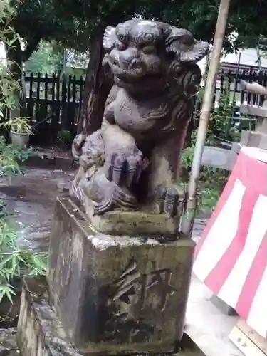 太子堂八幡神社の狛犬