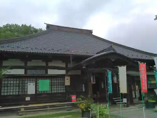 西光寺の本殿