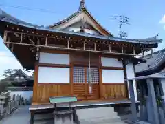 自性院常楽寺の本殿