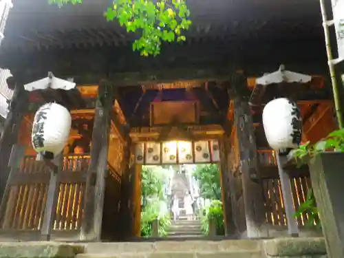 杉本寺の山門