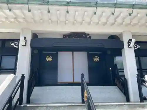 西蓮寺の本殿・本堂