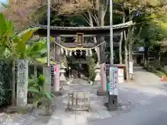 南沢氷川神社の鳥居