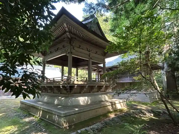 彌彦神社(新潟県)