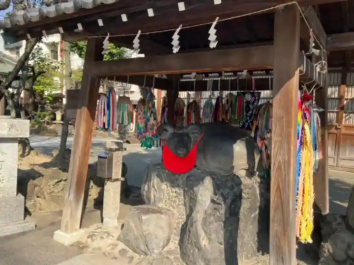 牛嶋神社の像