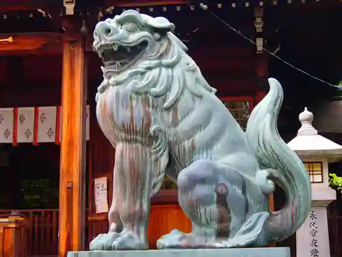 溝旗神社（肇國神社）の狛犬