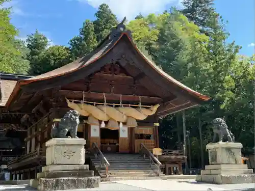 諏訪大社下社秋宮(長野県)