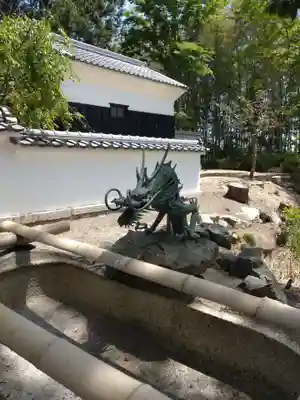 志那神社の手水舎