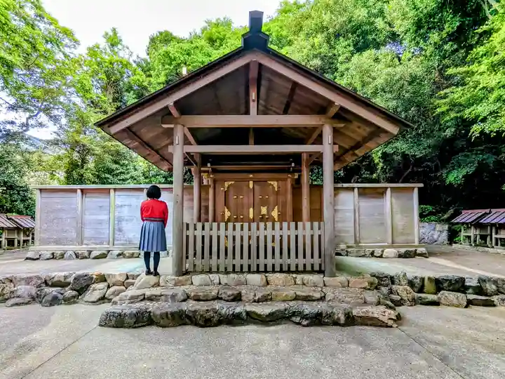 八王子社の本殿・本堂