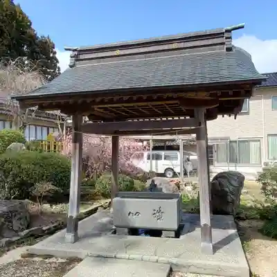 伊夜比咩神社の手水舎