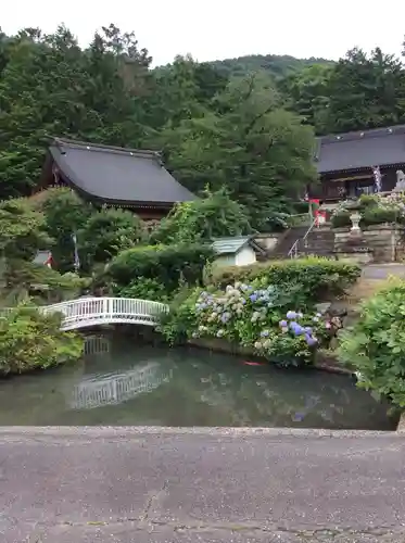 石母田　三吉神社の庭園