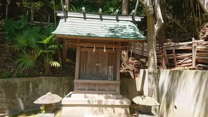 居神神社の末社・摂社