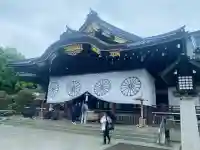 靖國神社の{uncategorized: "未分類", other: "その他", undefined: "問題あり", building: "その他建物", grave: "お墓", sacred_gate: "鳥居", guardian: "狛犬", statue: "像", buddha: "仏像", history: "歴史", nature: "自然", garden: "庭園", animal: "動物", pagoda: "塔", temizu: "手水舎", mountain_gate: "山門・神門", sanctuary: "本殿・本堂", subordinate: "末社・摂社", art: "芸術", scenery: "景色", jizo: "地蔵", ema: "絵馬", goshuin: "御朱印", omikuji: "おみくじ", items: "授与品その他", amulet: "お守り", goshuincho: "御朱印帳", eats: "食事", festival: "お祭り", votive_dance: "神楽", shichigosan: "七五三参", wedding: "結婚式", experience: "体験その他", initially: "初詣", around: "周辺", anti_infection: "感染症対策"}