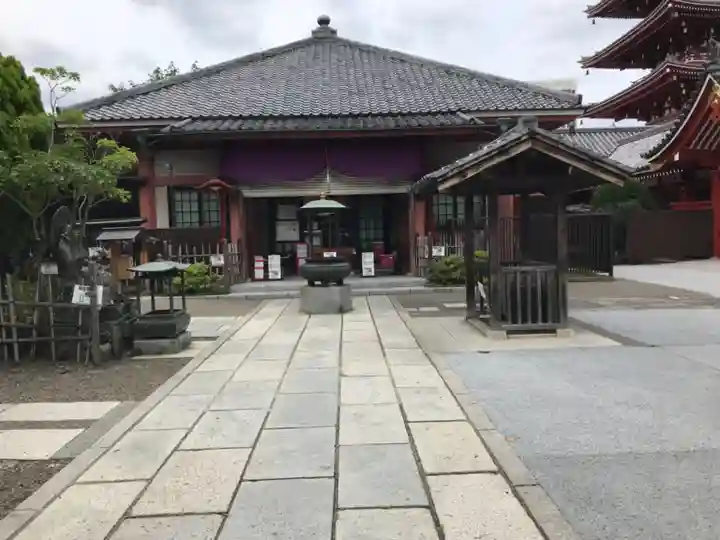 浅草寺の本殿・本堂
