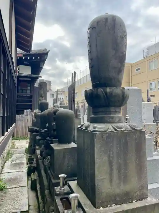 浄心寺の{uncategorized: "未分類", other: "その他", undefined: "問題あり", building: "その他建物", grave: "お墓", sacred_gate: "鳥居", guardian: "狛犬", statue: "像", buddha: "仏像", history: "歴史", nature: "自然", garden: "庭園", animal: "動物", pagoda: "塔", temizu: "手水舎", mountain_gate: "山門・神門", sanctuary: "本殿・本堂", subordinate: "末社・摂社", art: "芸術", scenery: "景色", jizo: "地蔵", ema: "絵馬", goshuin: "御朱印", omikuji: "おみくじ", items: "授与品その他", amulet: "お守り", goshuincho: "御朱印帳", eats: "食事", festival: "お祭り", votive_dance: "神楽", shichigosan: "七五三参", wedding: "結婚式", experience: "体験その他", initially: "初詣", around: "周辺", anti_infection: "感染症対策"}