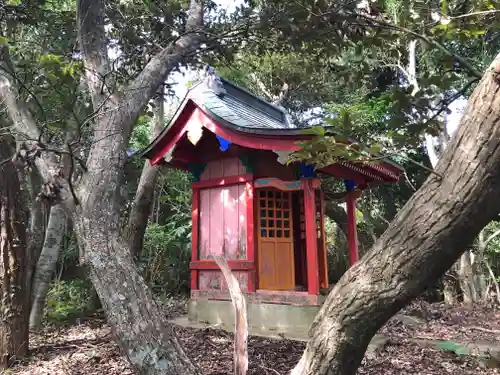 金山御獄大神の末社