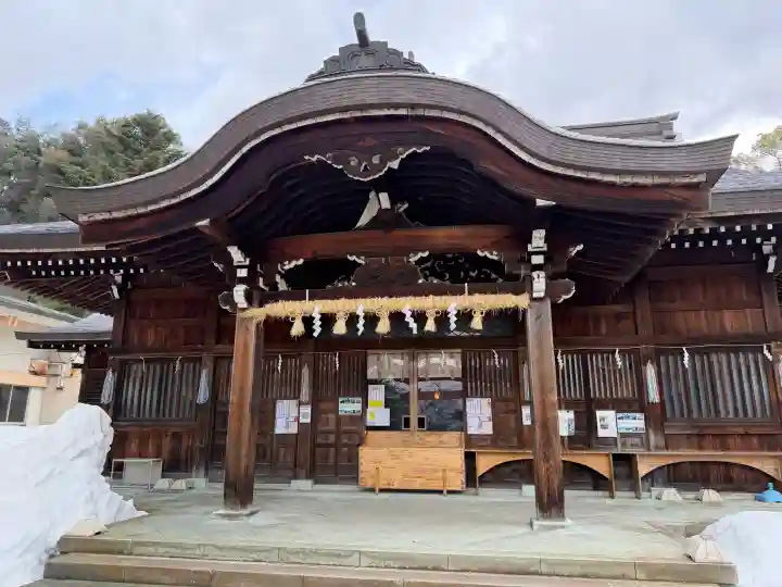 藤島神社(贈正一位新田義貞公之大宮)の{uncategorized: "未分類", other: "その他", undefined: "問題あり", building: "その他建物", grave: "お墓", sacred_gate: "鳥居", guardian: "狛犬", statue: "像", buddha: "仏像", history: "歴史", nature: "自然", garden: "庭園", animal: "動物", pagoda: "塔", temizu: "手水舎", mountain_gate: "山門・神門", sanctuary: "本殿・本堂", subordinate: "末社・摂社", art: "芸術", scenery: "景色", jizo: "地蔵", ema: "絵馬", goshuin: "御朱印", omikuji: "おみくじ", items: "授与品その他", amulet: "お守り", goshuincho: "御朱印帳", eats: "食事", festival: "お祭り", votive_dance: "神楽", shichigosan: "七五三参", wedding: "結婚式", experience: "体験その他", initially: "初詣", around: "周辺", anti_infection: "感染症対策"}