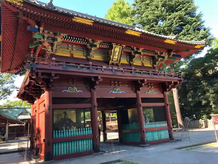 根津神社の山門・神門
