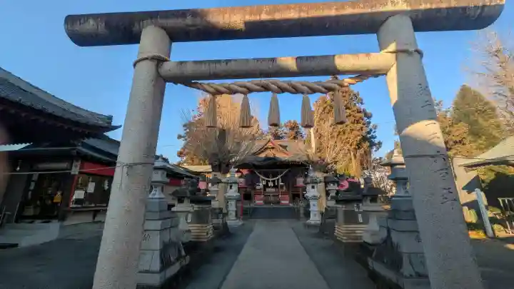 小泉稲荷神社の{uncategorized: "未分類", other: "その他", undefined: "問題あり", building: "その他建物", grave: "お墓", sacred_gate: "鳥居", guardian: "狛犬", statue: "像", buddha: "仏像", history: "歴史", nature: "自然", garden: "庭園", animal: "動物", pagoda: "塔", temizu: "手水舎", mountain_gate: "山門・神門", sanctuary: "本殿・本堂", subordinate: "末社・摂社", art: "芸術", scenery: "景色", jizo: "地蔵", ema: "絵馬", goshuin: "御朱印", omikuji: "おみくじ", items: "授与品その他", amulet: "お守り", goshuincho: "御朱印帳", eats: "食事", festival: "お祭り", votive_dance: "神楽", shichigosan: "七五三参", wedding: "結婚式", experience: "体験その他", initially: "初詣", around: "周辺", anti_infection: "感染症対策"}
