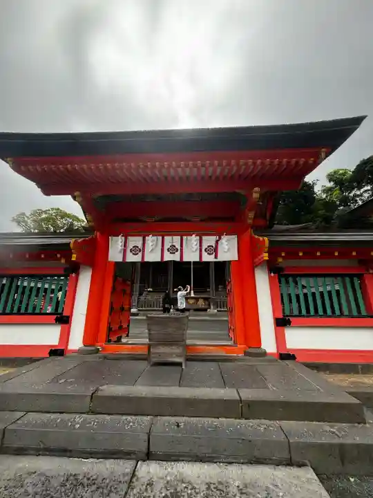 高良大社の{uncategorized: "未分類", other: "その他", undefined: "問題あり", building: "その他建物", grave: "お墓", sacred_gate: "鳥居", guardian: "狛犬", statue: "像", buddha: "仏像", history: "歴史", nature: "自然", garden: "庭園", animal: "動物", pagoda: "塔", temizu: "手水舎", mountain_gate: "山門・神門", sanctuary: "本殿・本堂", subordinate: "末社・摂社", art: "芸術", scenery: "景色", jizo: "地蔵", ema: "絵馬", goshuin: "御朱印", omikuji: "おみくじ", items: "授与品その他", amulet: "お守り", goshuincho: "御朱印帳", eats: "食事", festival: "お祭り", votive_dance: "神楽", shichigosan: "七五三参", wedding: "結婚式", experience: "体験その他", initially: "初詣", around: "周辺", anti_infection: "感染症対策"}