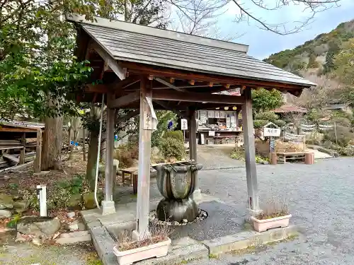 温泉神社の手水