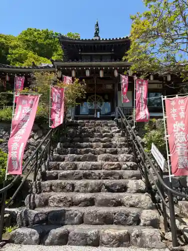鳥居観音の{uncategorized: "未分類", other: "その他", undefined: "問題あり", building: "その他建物", grave: "お墓", sacred_gate: "鳥居", guardian: "狛犬", statue: "像", buddha: "仏像", history: "歴史", nature: "自然", garden: "庭園", animal: "動物", pagoda: "塔", temizu: "手水舎", mountain_gate: "山門・神門", sanctuary: "本殿・本堂", subordinate: "末社・摂社", art: "芸術", scenery: "景色", jizo: "地蔵", ema: "絵馬", goshuin: "御朱印", omikuji: "おみくじ", items: "授与品その他", amulet: "お守り", goshuincho: "御朱印帳", eats: "食事", festival: "お祭り", votive_dance: "神楽", shichigosan: "七五三参", wedding: "結婚式", experience: "体験その他", initially: "初詣", around: "周辺", anti_infection: "感染症対策"}