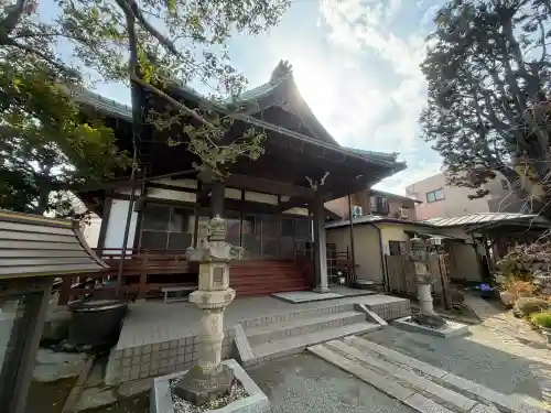 荘厳寺の{uncategorized: "未分類", other: "その他", undefined: "問題あり", building: "その他建物", grave: "お墓", sacred_gate: "鳥居", guardian: "狛犬", statue: "像", buddha: "仏像", history: "歴史", nature: "自然", garden: "庭園", animal: "動物", pagoda: "塔", temizu: "手水舎", mountain_gate: "山門・神門", sanctuary: "本殿・本堂", subordinate: "末社・摂社", art: "芸術", scenery: "景色", jizo: "地蔵", ema: "絵馬", goshuin: "御朱印", omikuji: "おみくじ", items: "授与品その他", amulet: "お守り", goshuincho: "御朱印帳", eats: "食事", festival: "お祭り", votive_dance: "神楽", shichigosan: "七五三参", wedding: "結婚式", experience: "体験その他", initially: "初詣", around: "周辺", anti_infection: "感染症対策"}