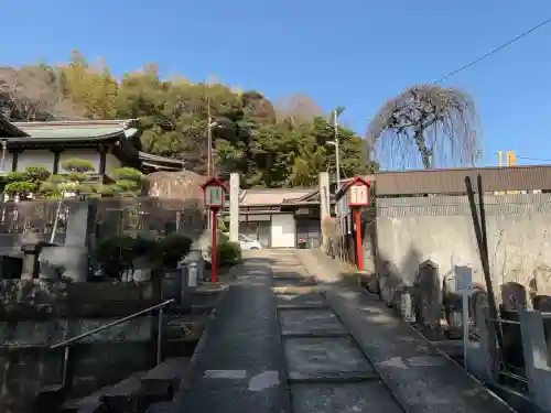 長生院の{uncategorized: "未分類", other: "その他", undefined: "問題あり", building: "その他建物", grave: "お墓", sacred_gate: "鳥居", guardian: "狛犬", statue: "像", buddha: "仏像", history: "歴史", nature: "自然", garden: "庭園", animal: "動物", pagoda: "塔", temizu: "手水舎", mountain_gate: "山門・神門", sanctuary: "本殿・本堂", subordinate: "末社・摂社", art: "芸術", scenery: "景色", jizo: "地蔵", ema: "絵馬", goshuin: "御朱印", omikuji: "おみくじ", items: "授与品その他", amulet: "お守り", goshuincho: "御朱印帳", eats: "食事", festival: "お祭り", votive_dance: "神楽", shichigosan: "七五三参", wedding: "結婚式", experience: "体験その他", initially: "初詣", around: "周辺", anti_infection: "感染症対策"}